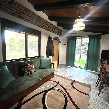 Villa Detached House Near The