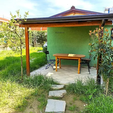 Detached House Near The * Durrës