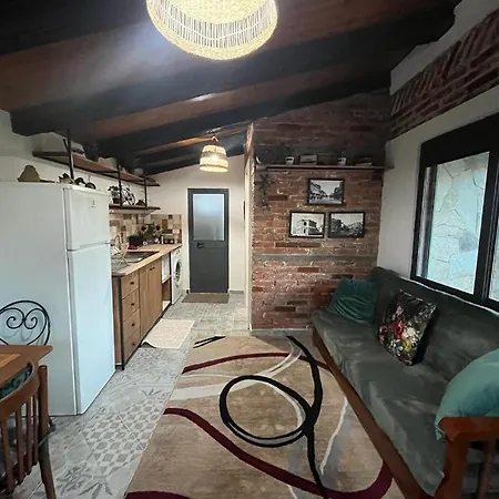 Detached House Near The Villa *