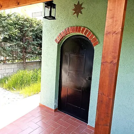 Detached House Near The